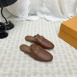 Picture of Louis Vuitton Slippers _SKULVsz35-42mnf0102601